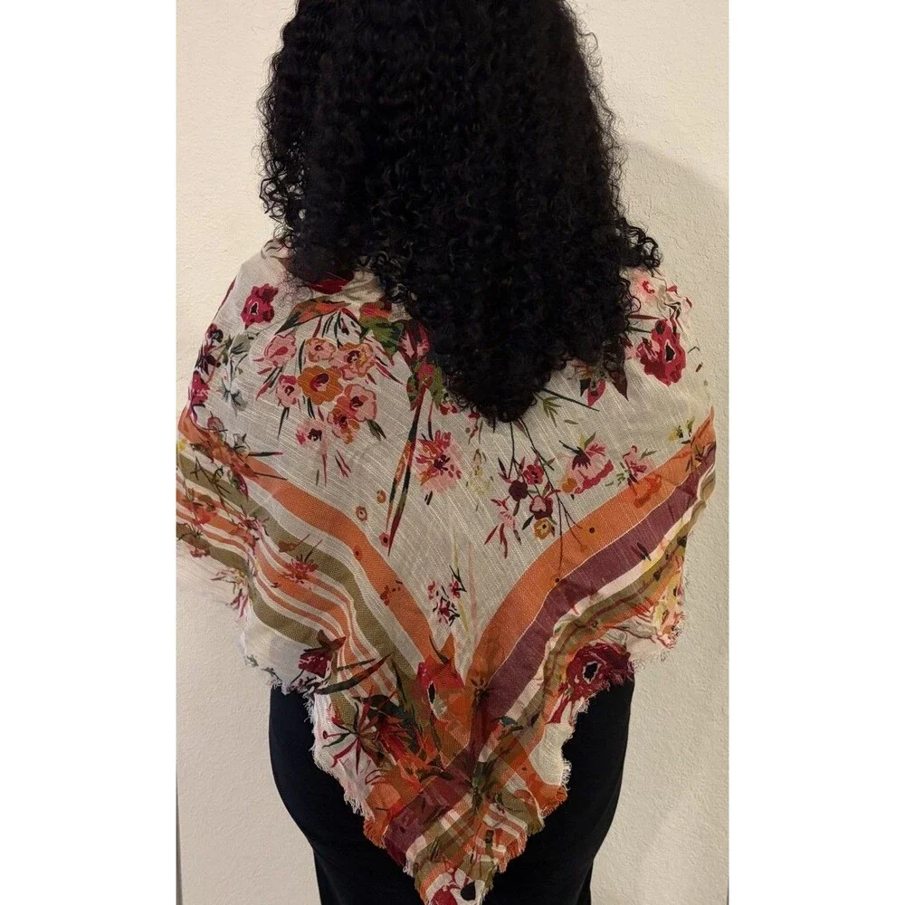 J Jill Large Triangle Floral Scarf Wrap Eyelash Fringe One Size Modern Romantic